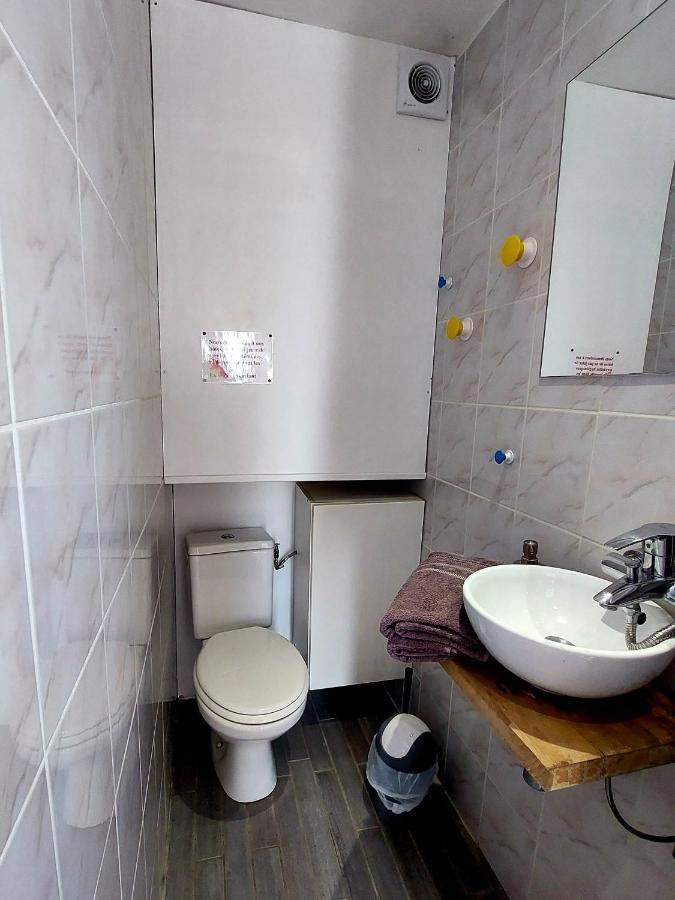 Les Belles Terrasses Dieppe ,3 Appartements , Le Vegetal De 1 A 8 Personnes , Le Tropical De 1 A 6 Personnes , Le Floral Avec Terrasse De 1 A 3 Personnes , Quartier Calme Au Stationnement Gratuit A Cote De L'Avenue Verte Exteriör bild